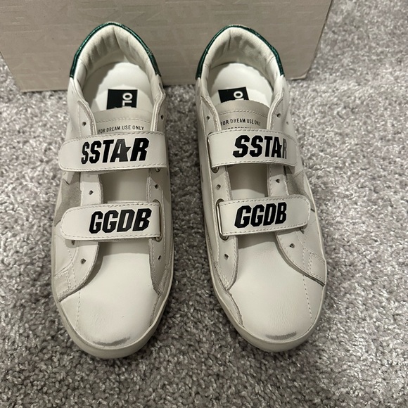 Golden Goose Sneakers - Picture 2 of 7